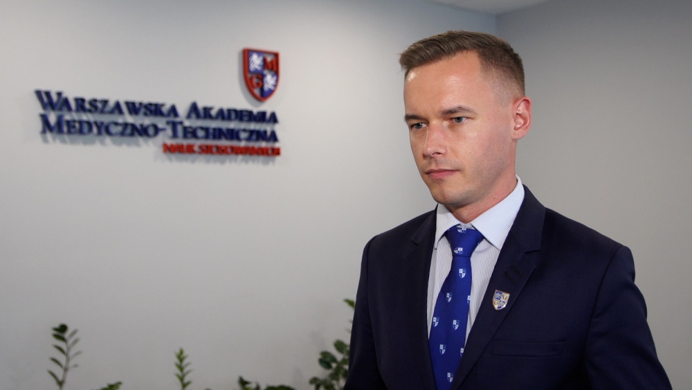 Media społecznościowe przyczyniają się do zaburzeń odżywiania wśród młodzieży. Potrzeba więcej edukacji zdrowotnej