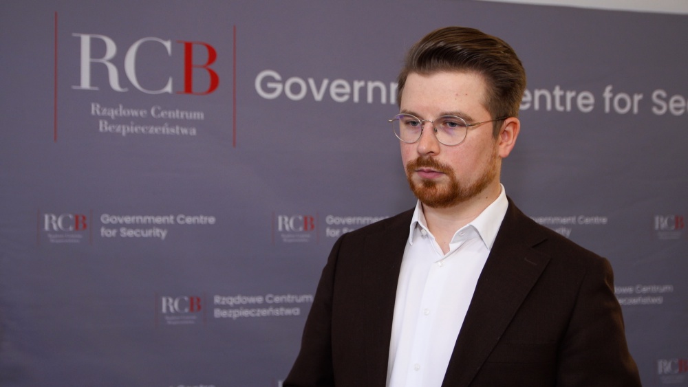 RCB publikuje nowe strategie komunikacyjne na wypadek sytuacji kryzysowych. Dzięki nim administracja i biznes mają sprawniej reagować